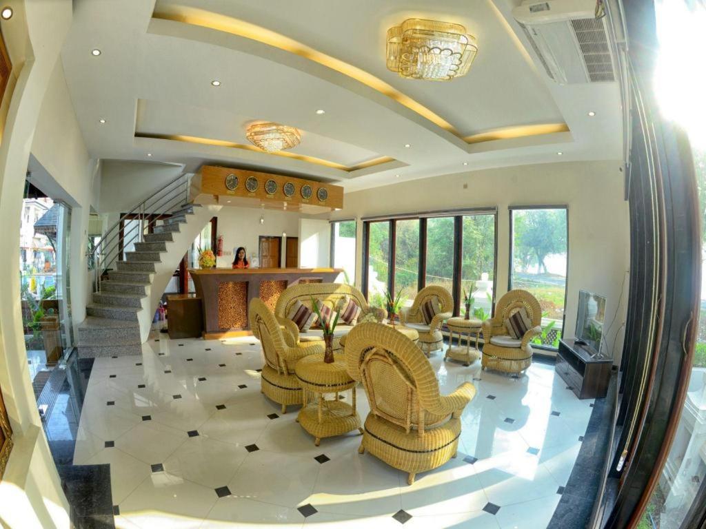 Shwe Taung Tan Hotel - Lake View Moniva Kültér fotó